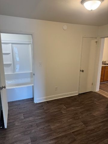 210 E Main St, Waverly, TN 37185