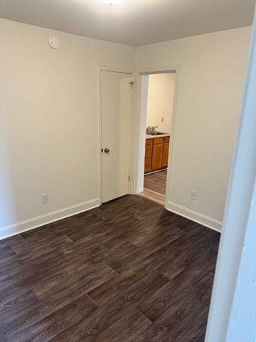 210 E Main St, Waverly, TN 37185