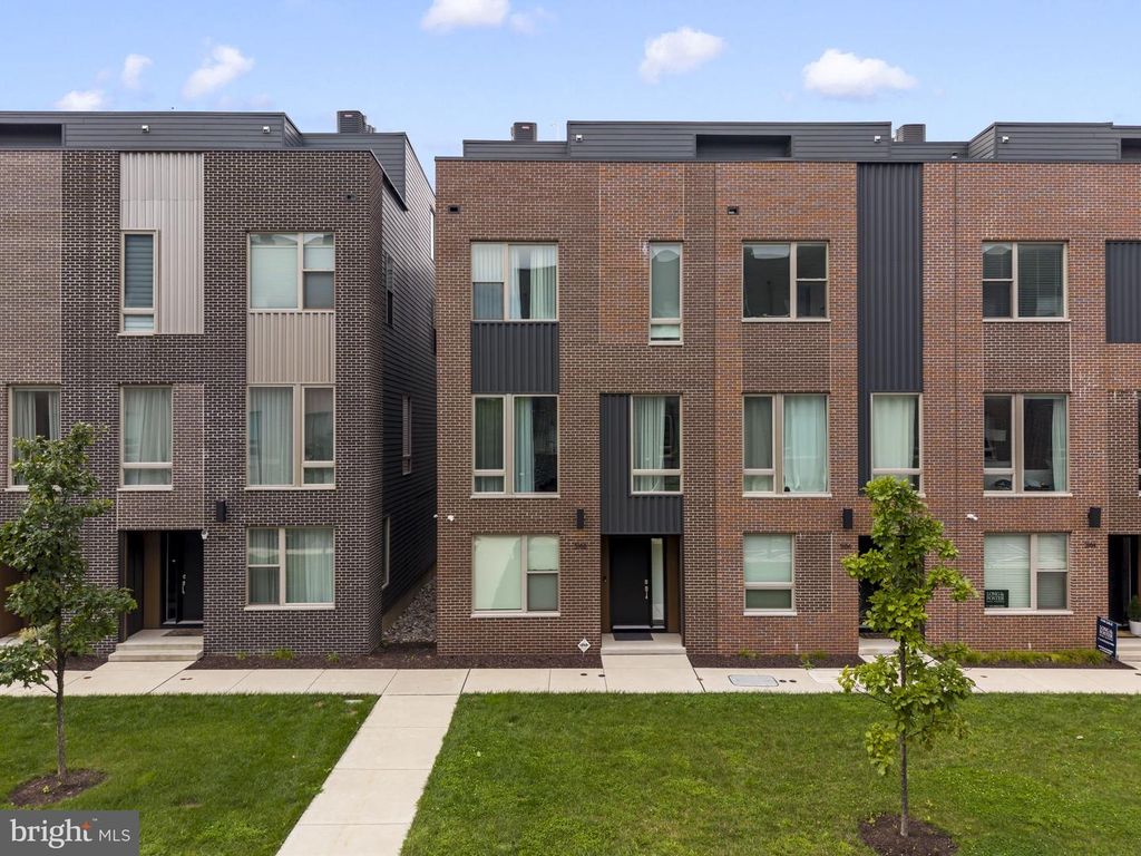 3108 PIERVIEW LN, PHILADELPHIA, PA 19125 — exterior