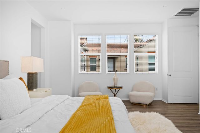 145 Mongoose, Irvine, CA 92618