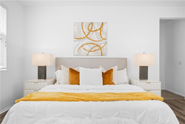 145 Mongoose, Irvine, CA 92618