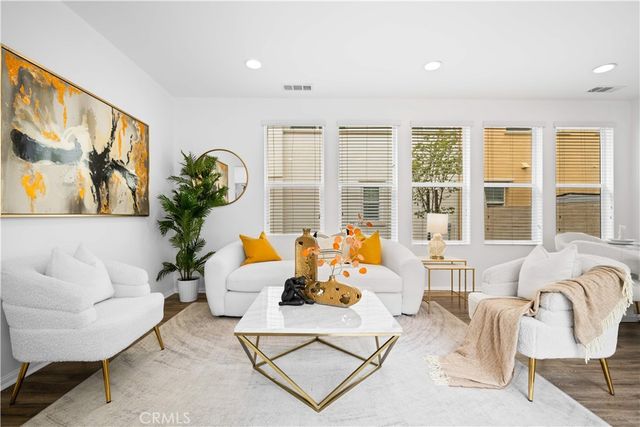 145 Mongoose, Irvine, CA 92618