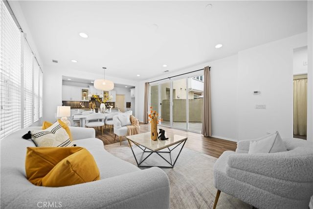 145 Mongoose, Irvine, CA 92618