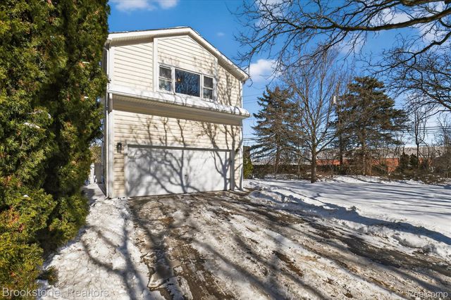 1331 Davis Avenue, Birmingham, MI 48009