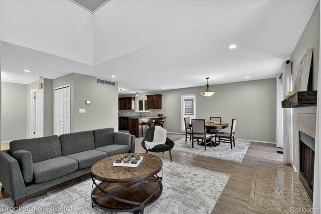 1331 Davis Avenue, Birmingham, MI 48009