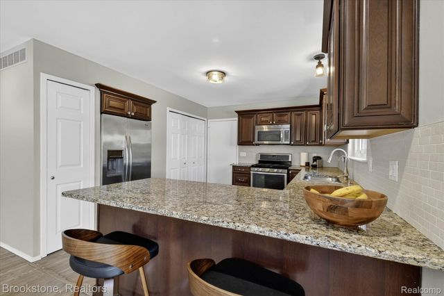 1331 Davis Avenue, Birmingham, MI 48009