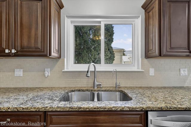 1331 Davis Avenue, Birmingham, MI 48009