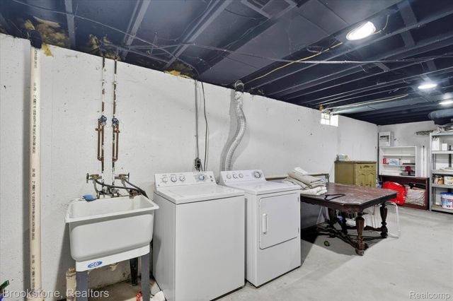 1331 Davis Avenue, Birmingham, MI 48009