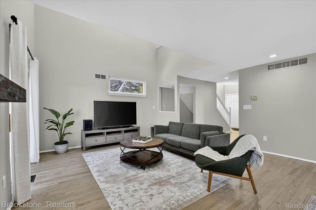 1331 Davis Avenue, Birmingham, MI 48009