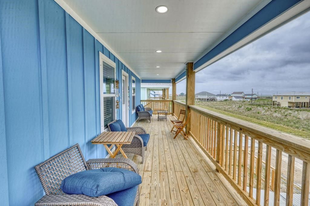 371 W Misty Oak W, Rockport, TX 78382 — photo 2