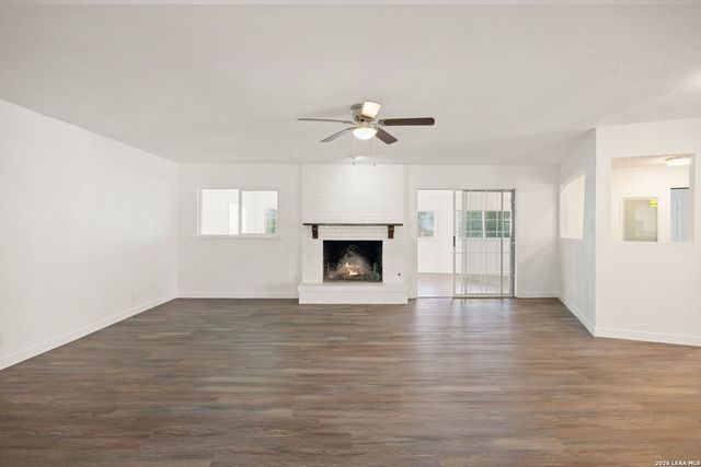132 Rilla Vista, San Antonio, TX 78216