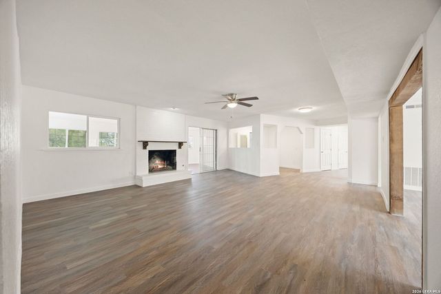 132 Rilla Vista, San Antonio, TX 78216
