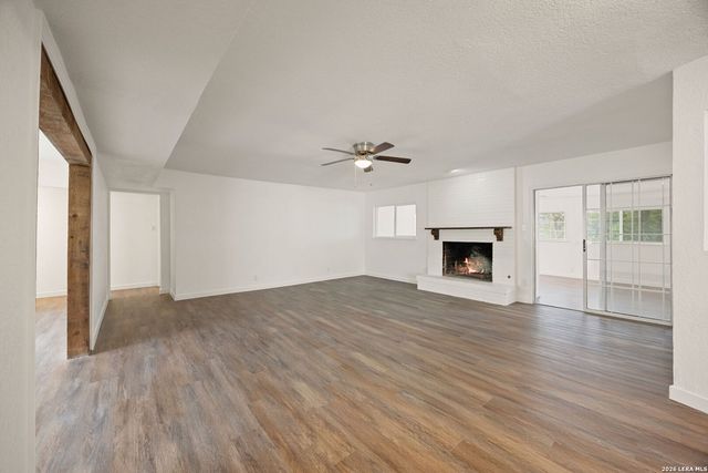 132 Rilla Vista, San Antonio, TX 78216