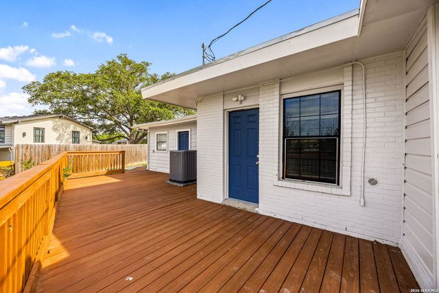 132 Rilla Vista, San Antonio, TX 78216
