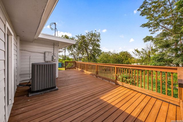 132 Rilla Vista, San Antonio, TX 78216