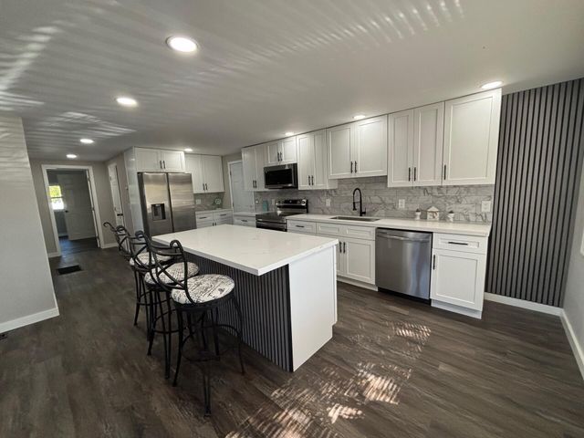 5010 NW 2nd Avenue NW, Deerfield Beach, FL 33064