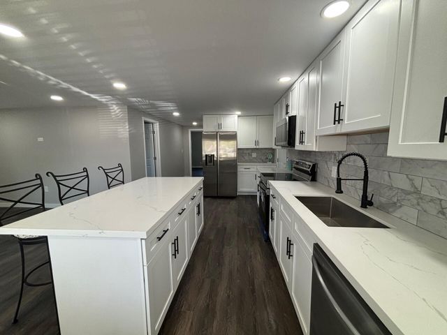 5010 NW 2nd Avenue NW, Deerfield Beach, FL 33064