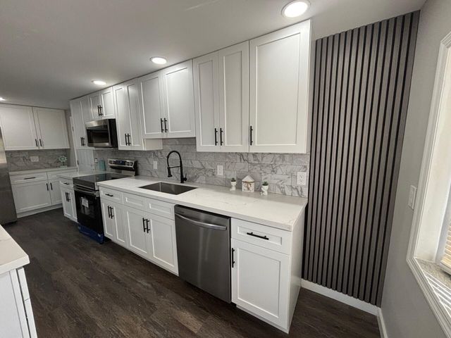 5010 NW 2nd Avenue NW, Deerfield Beach, FL 33064