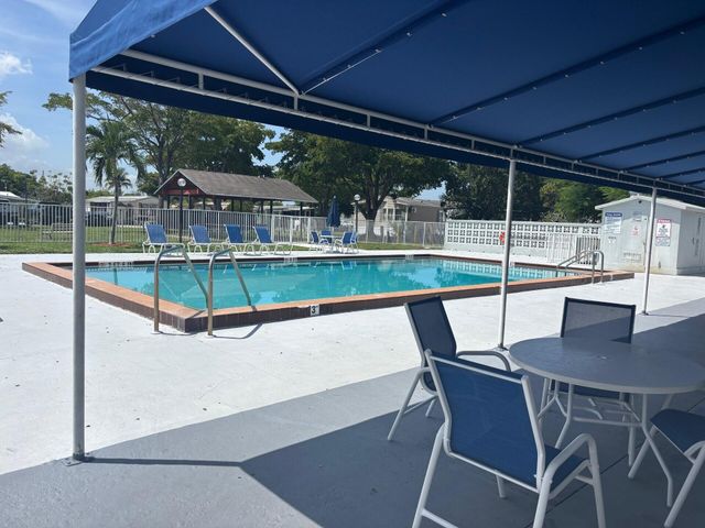 5010 NW 2nd Avenue NW, Deerfield Beach, FL 33064