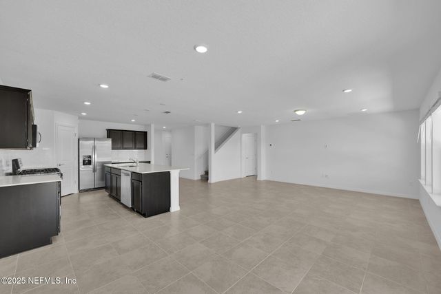 7076 SANDPERCH Street, Jacksonville, FL 32244