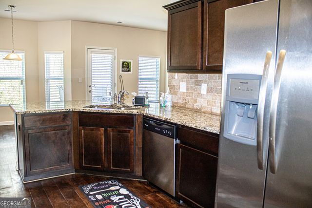 1291 Vienna Court, Hampton, GA 30228