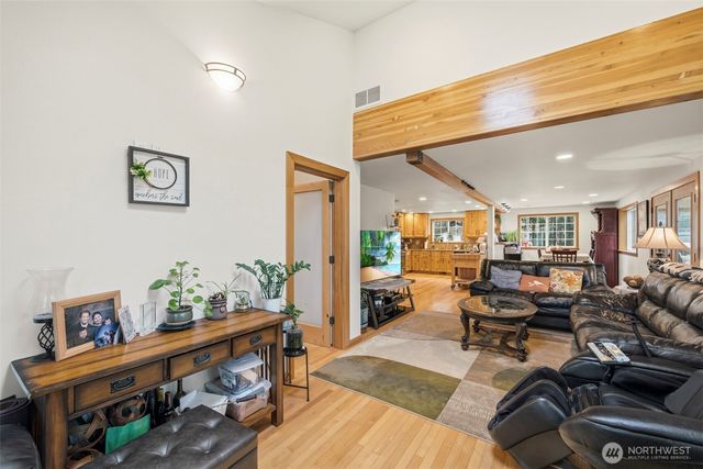 18222 SE Wax Road, Covington, WA 98042