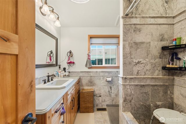 18222 SE Wax Road, Covington, WA 98042