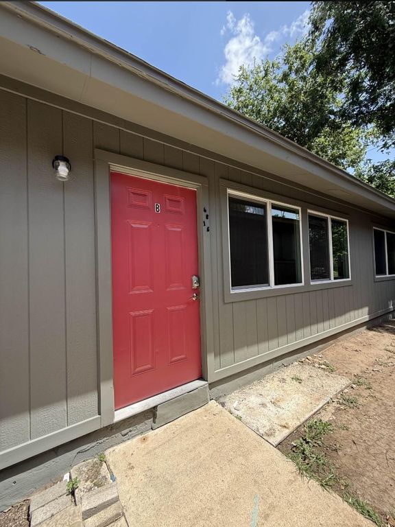 6815 Blue Dawn TRL B, Austin, TX 78744