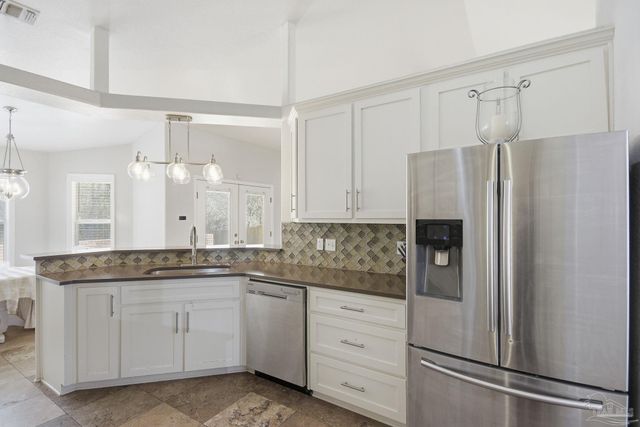 5316 Wesleyan Dr, Pace, FL 32571