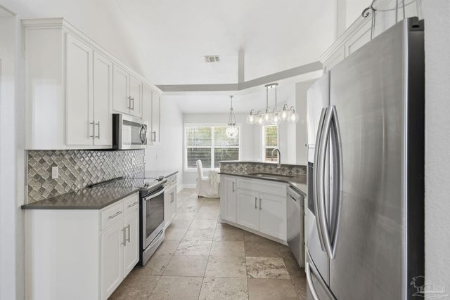 5316 Wesleyan Dr, Pace, FL 32571