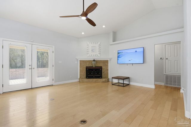 5316 Wesleyan Dr, Pace, FL 32571