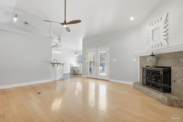 5316 Wesleyan Dr, Pace, FL 32571