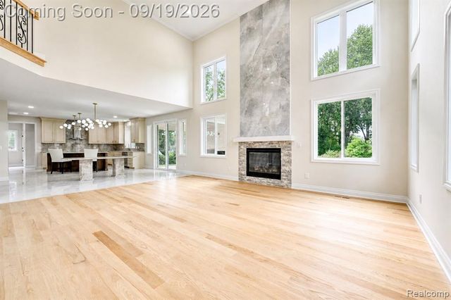 5555 Holm Street, Troy, MI 48085