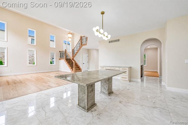 5555 Holm Street, Troy, MI 48085
