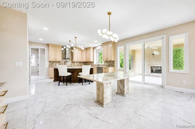 5555 Holm Street, Troy, MI 48085