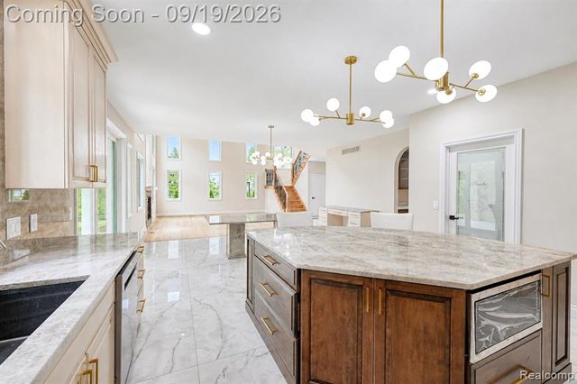 5555 Holm Street, Troy, MI 48085