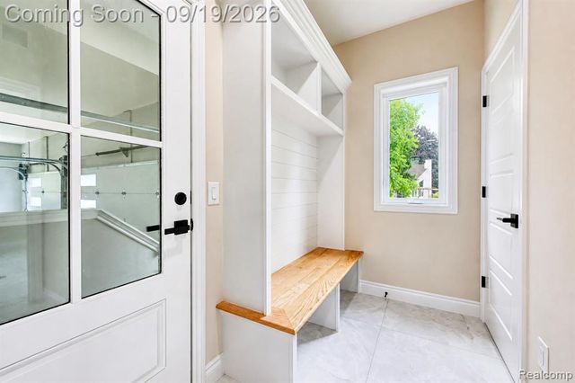 5555 Holm Street, Troy, MI 48085