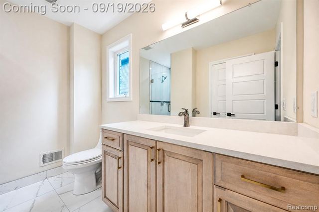5555 Holm Street, Troy, MI 48085