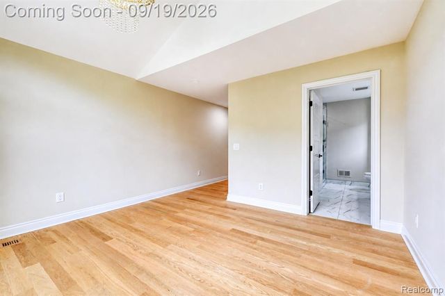 5555 Holm Street, Troy, MI 48085