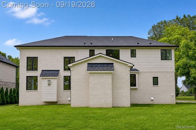 5555 Holm Street, Troy, MI 48085