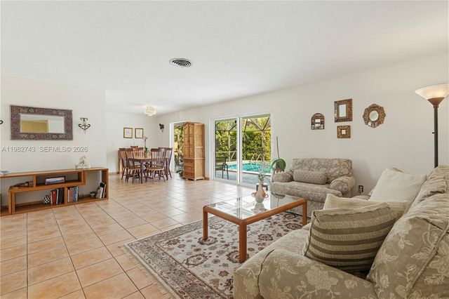 8461 SW 147th Ter, Palmetto Bay, FL 33158