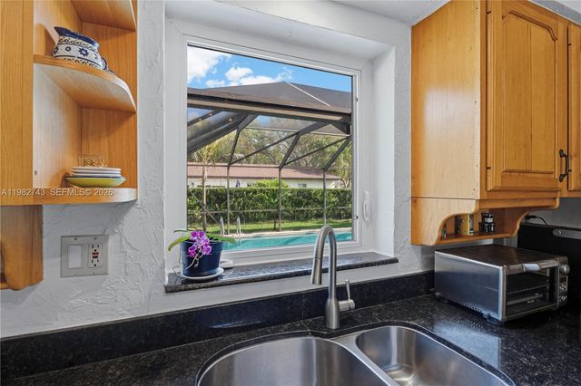 8461 SW 147th Ter, Palmetto Bay, FL 33158