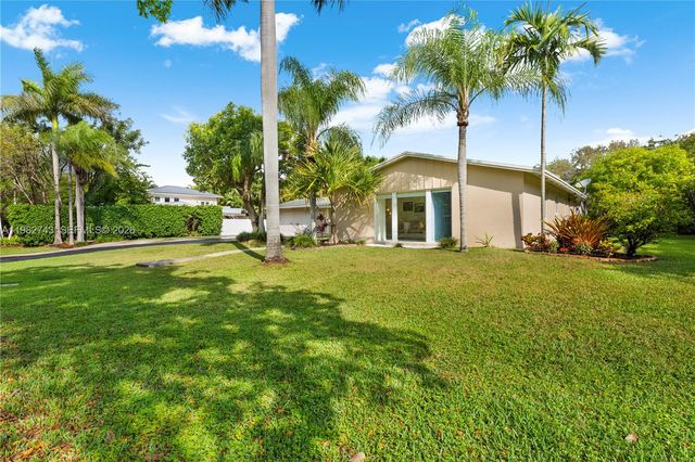 8461 SW 147th Ter, Palmetto Bay, FL 33158