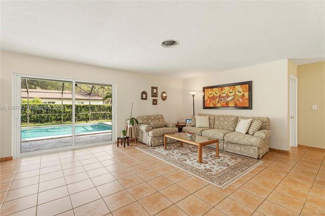 8461 SW 147th Ter, Palmetto Bay, FL 33158