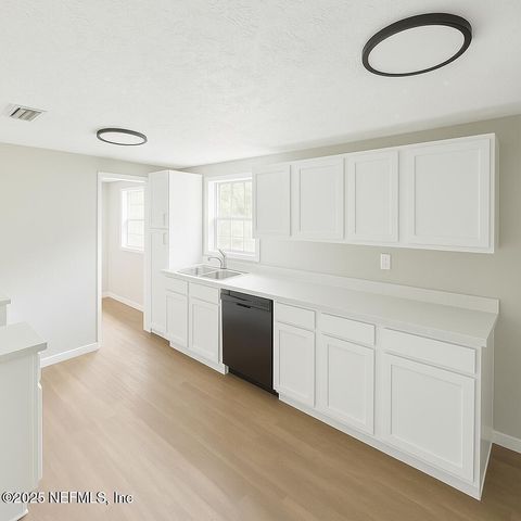 1109 LAKE SHORE Boulevard, Jacksonville, FL 32205