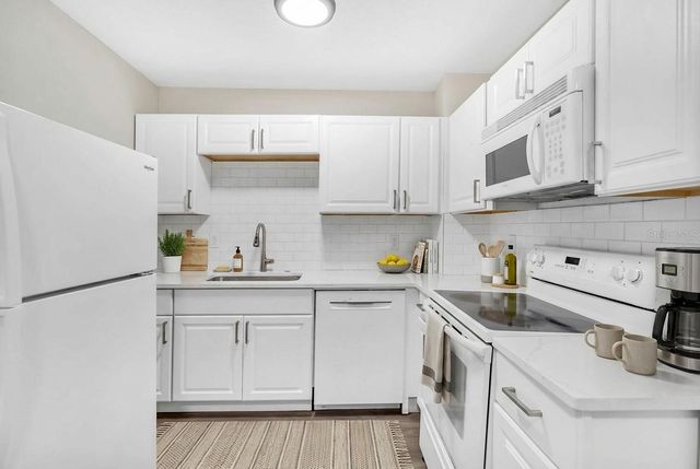 2140 22ND AVENUE N, St Petersburg, FL 33713