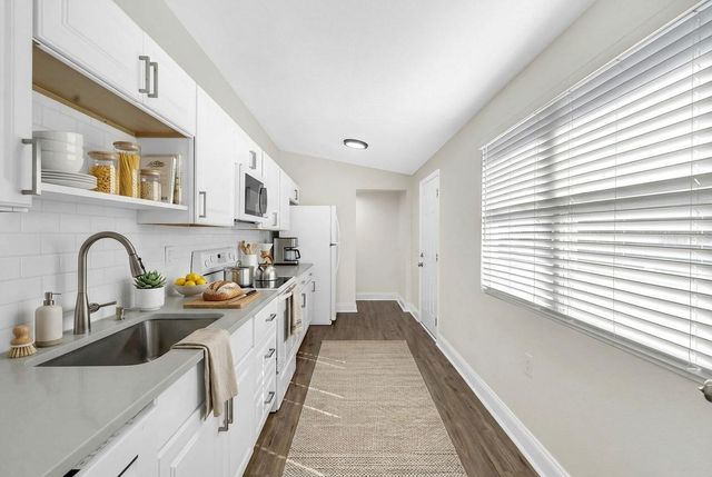 2140 22ND AVENUE N, St Petersburg, FL 33713