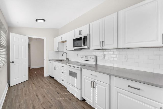 2140 22ND AVENUE N, St Petersburg, FL 33713