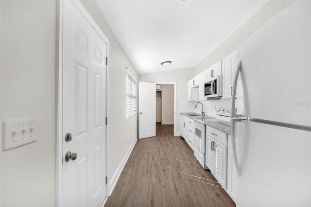 2140 22ND AVENUE N, St Petersburg, FL 33713