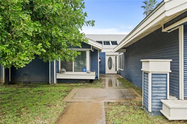 5810 Greens Drive, Riverside, CA 92509